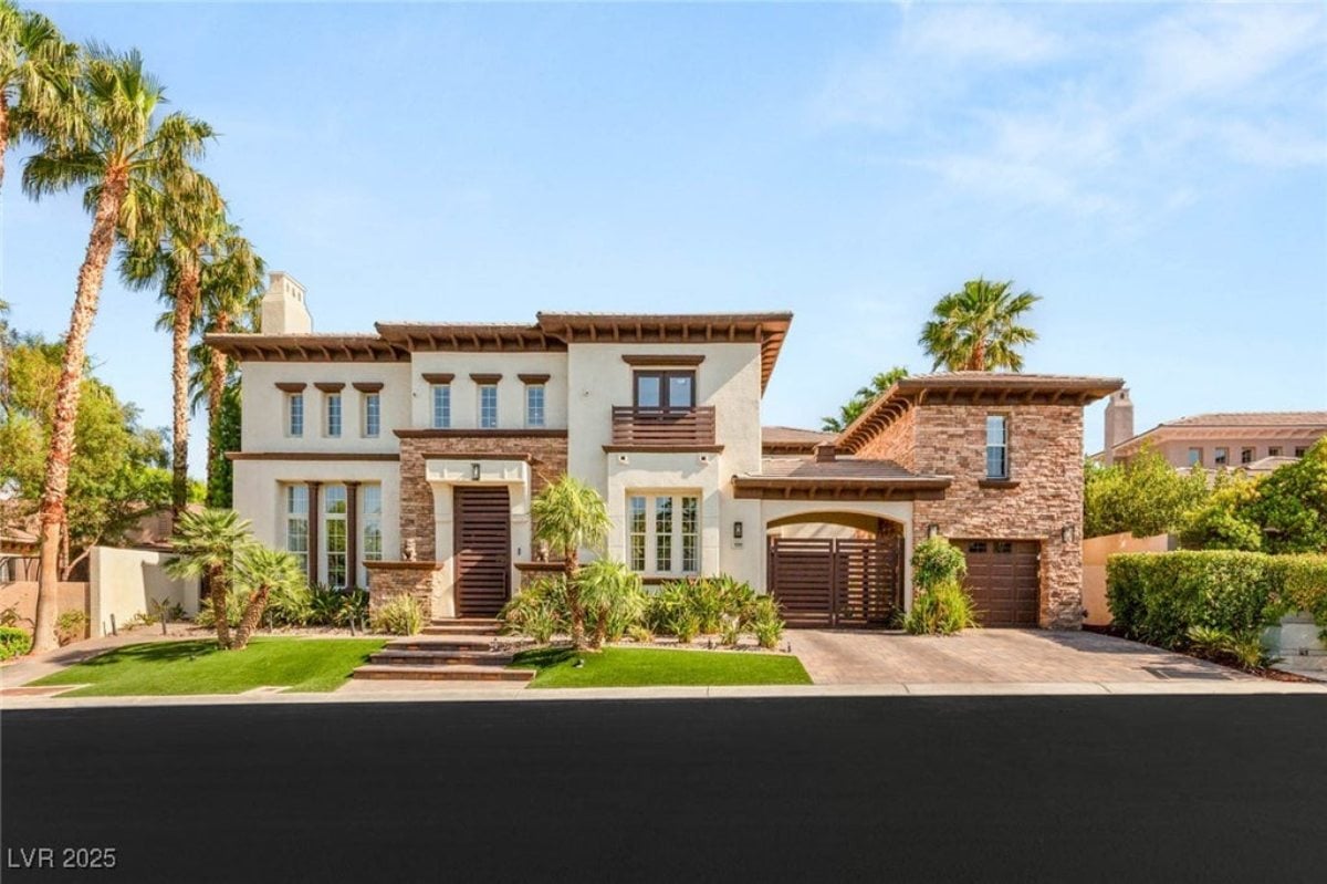 5,929 Sq. Ft. Mansion in Las Vegas, NV ($3,775,000)