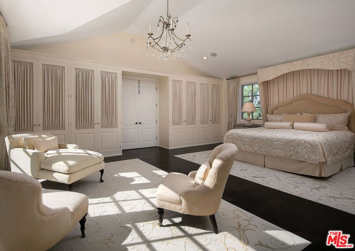 6,789 Sq. Ft. Mansion in Los Angeles, CA ($22,000,000)