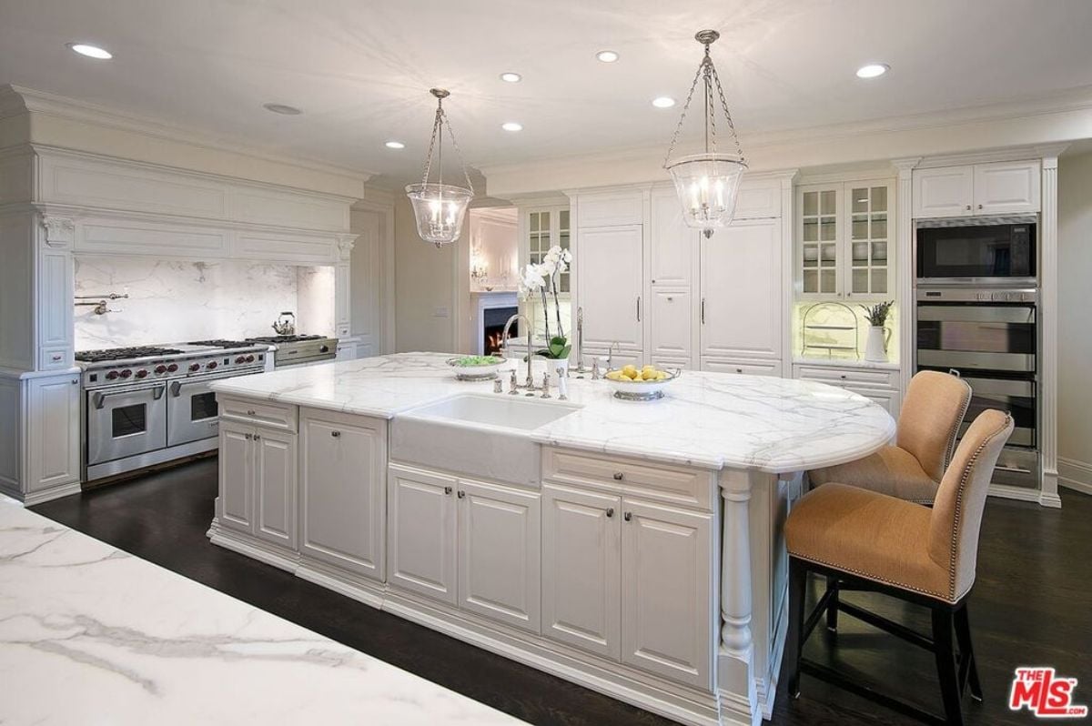 6,789 Sq. Ft. Mansion in Los Angeles, CA ($22,000,000)