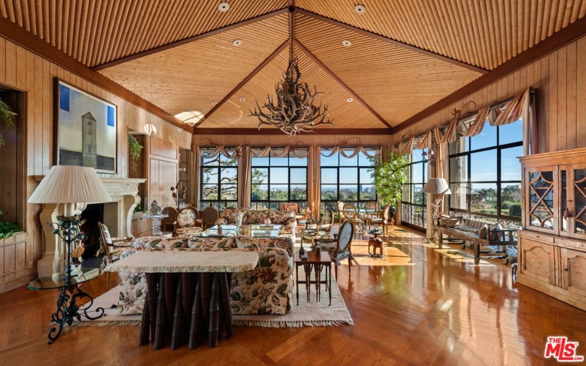 11,000 Sq. Ft. Mansion in Los Angeles, CA ($34,750,000)