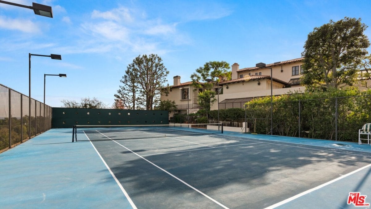 11,000 Sq. Ft. Mansion in Los Angeles, CA ($34,750,000)