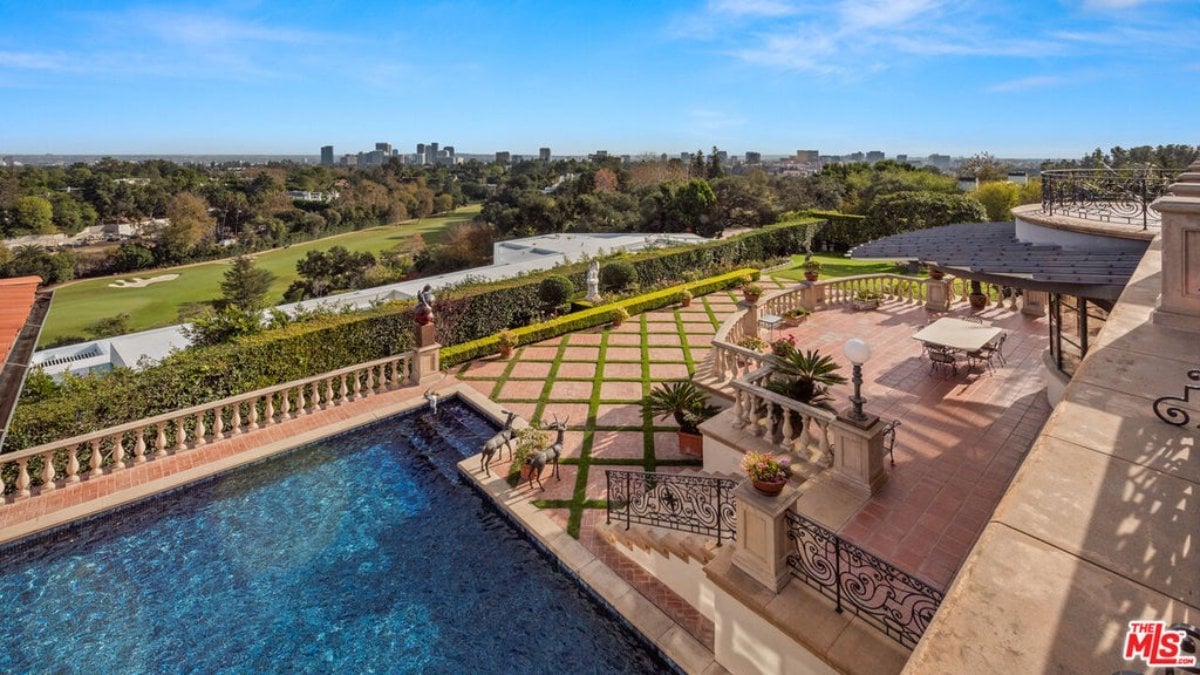 11,000 Sq. Ft. Mansion in Los Angeles, CA ($34,750,000)