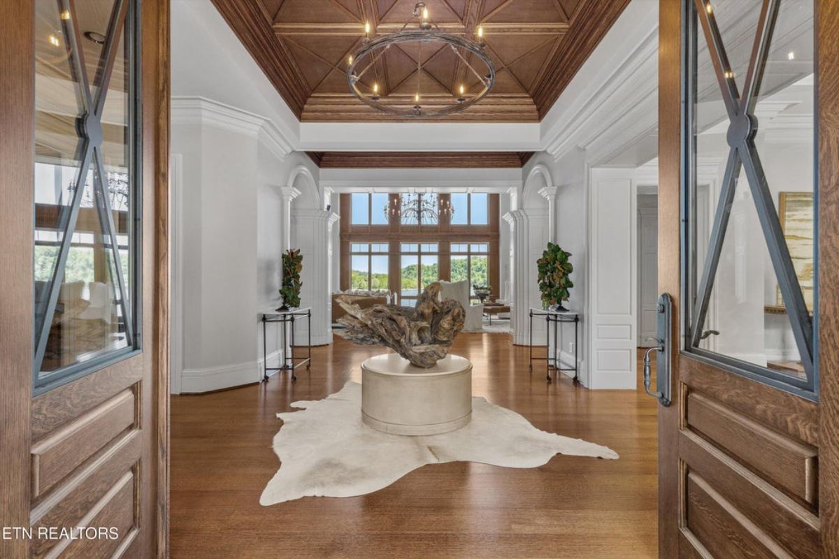 13,361 Sq. Ft. Mansion in Louisville, TN ($7,950,000)