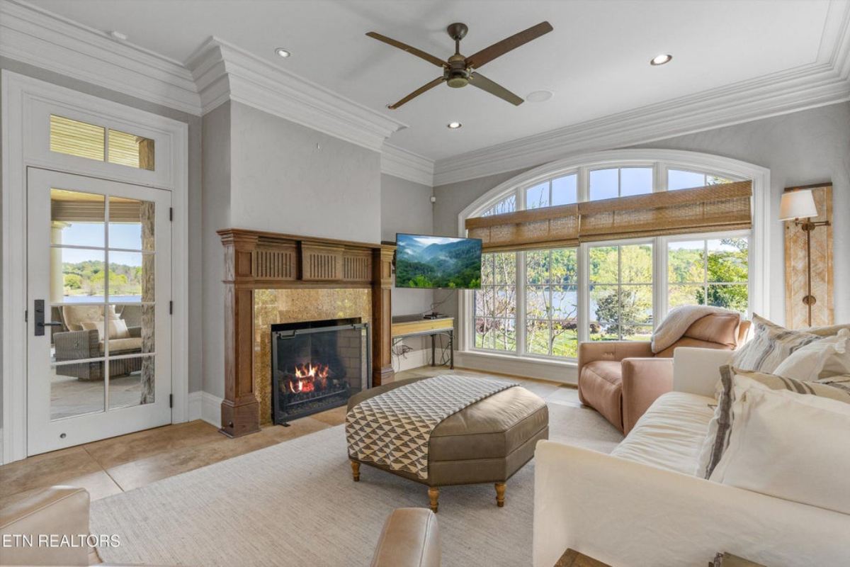 13,361 Sq. Ft. Mansion in Louisville, TN ($7,950,000)