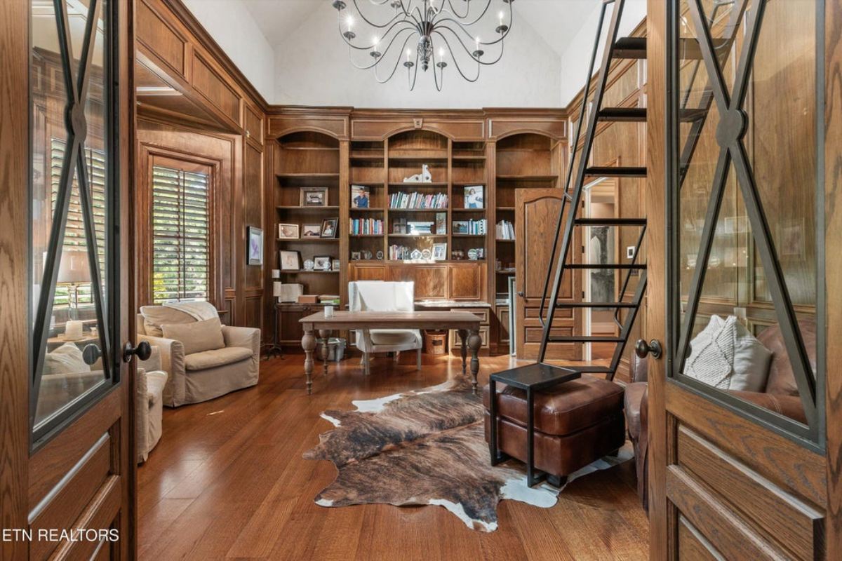 13,361 Sq. Ft. Mansion in Louisville, TN ($7,950,000)