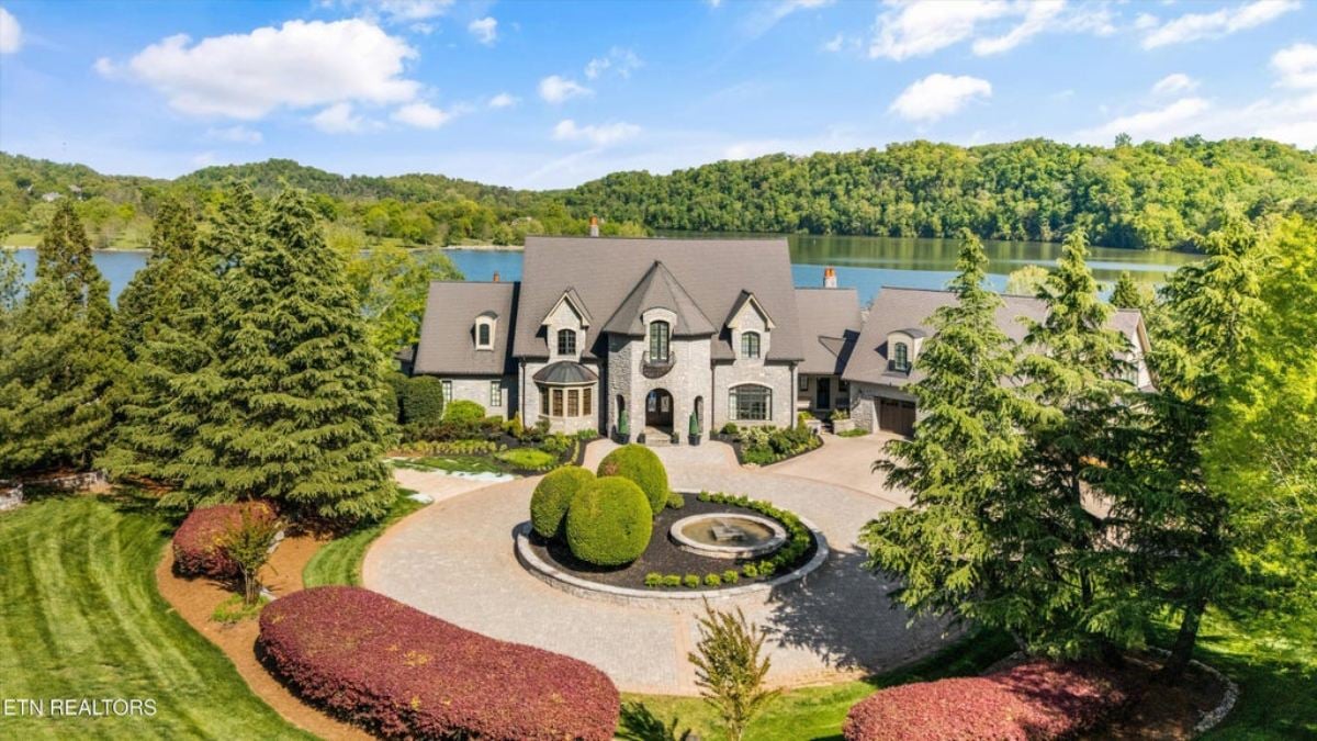 13,361 Sq. Ft. Mansion in Louisville, TN ($7,950,000)
