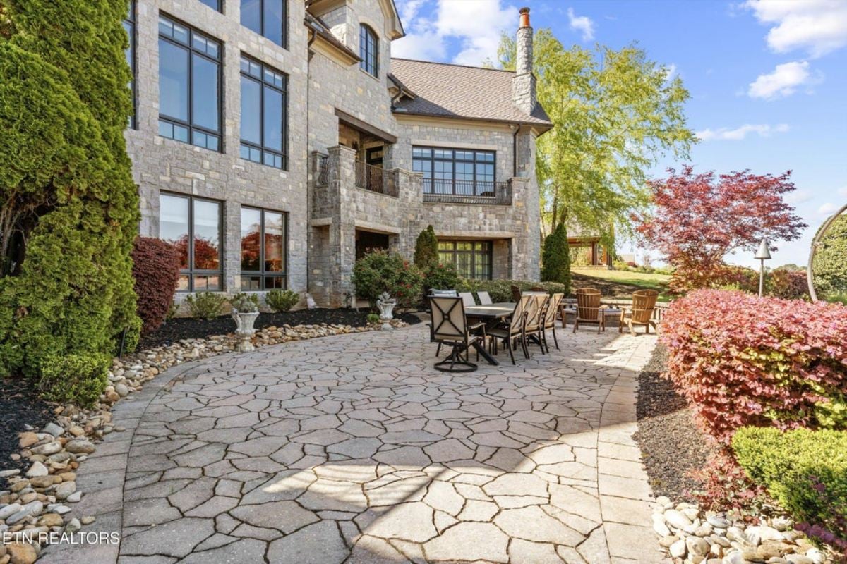 13,361 Sq. Ft. Mansion in Louisville, TN ($7,950,000)