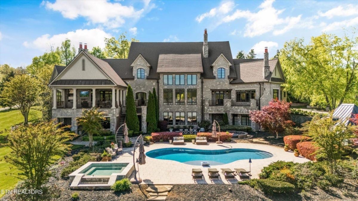 13,361 Sq. Ft. Mansion in Louisville, TN ($7,950,000)