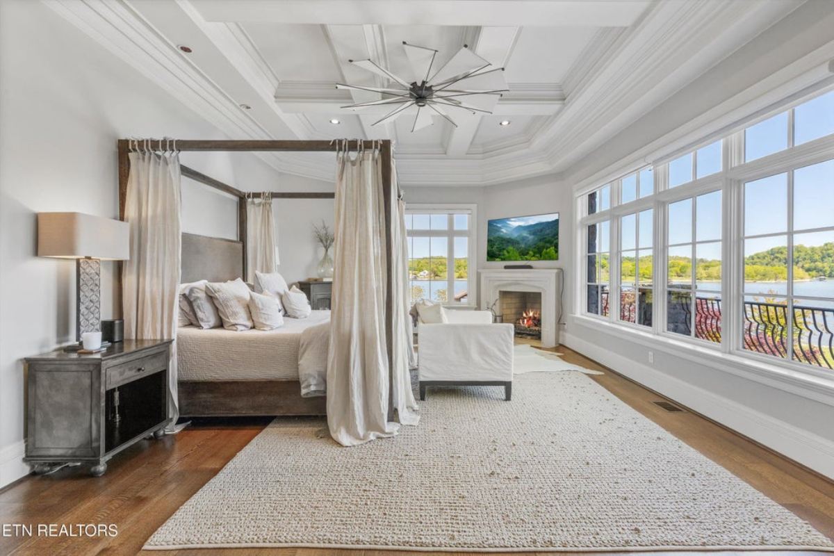 13,361 Sq. Ft. Mansion in Louisville, TN ($7,950,000)