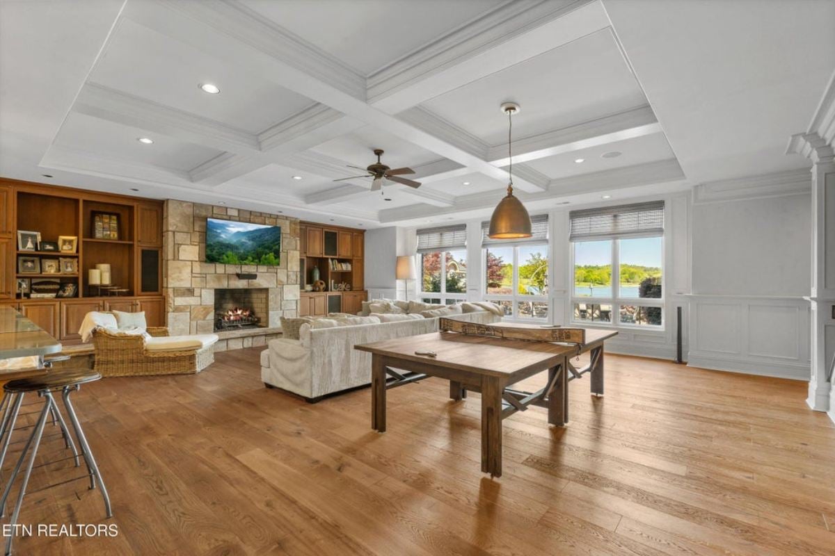13,361 Sq. Ft. Mansion in Louisville, TN ($7,950,000)