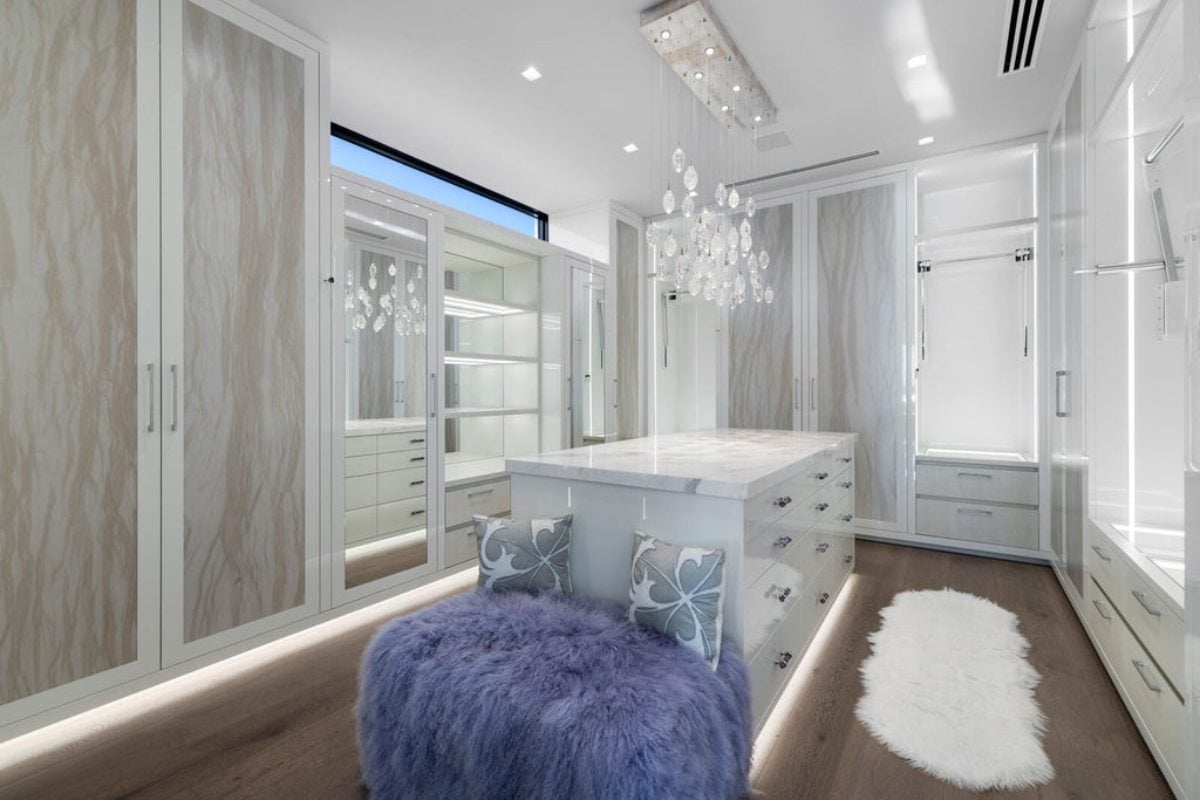 16,582 Sq. Ft. Mansion in Manalapan, FL ($84,888,000)