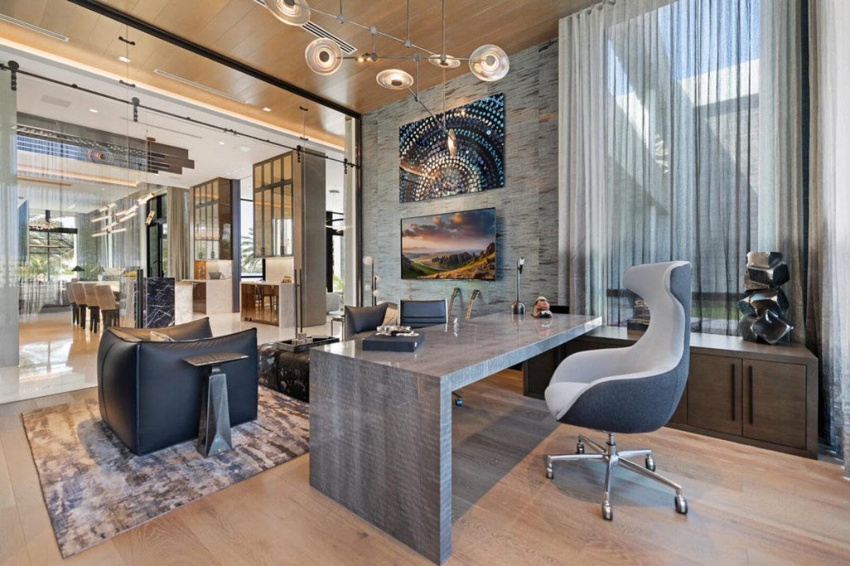 16,582 Sq. Ft. Mansion in Manalapan, FL ($84,888,000)