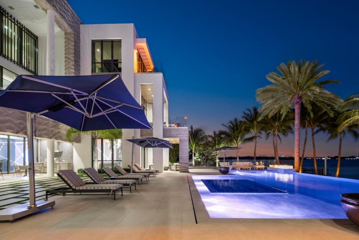 16,582 Sq. Ft. Mansion in Manalapan, FL ($84,888,000)