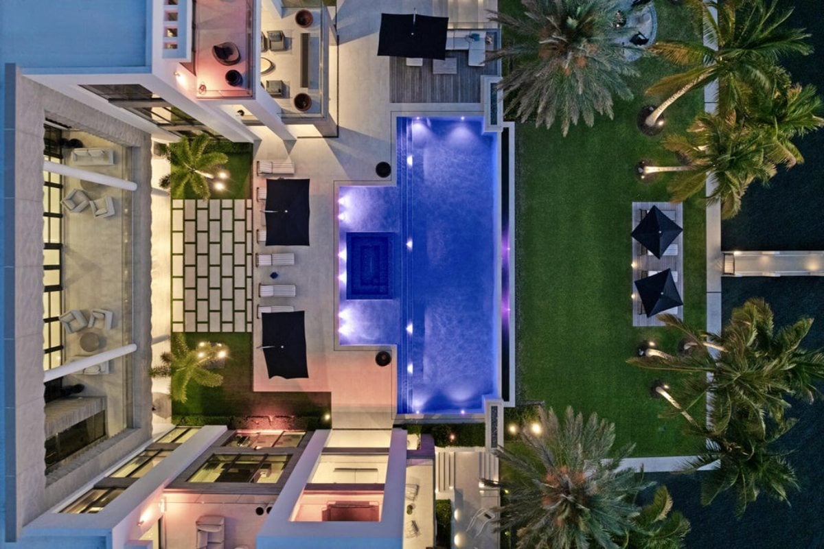 16,582 Sq. Ft. Mansion in Manalapan, FL ($84,888,000)