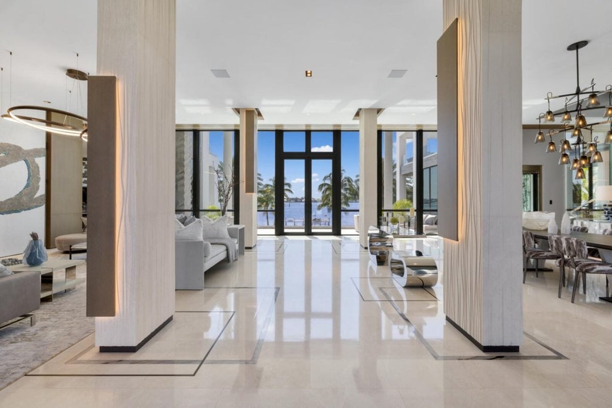 16,582 Sq. Ft. Mansion in Manalapan, FL ($84,888,000)