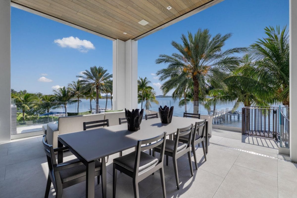16,582 Sq. Ft. Mansion in Manalapan, FL ($84,888,000)
