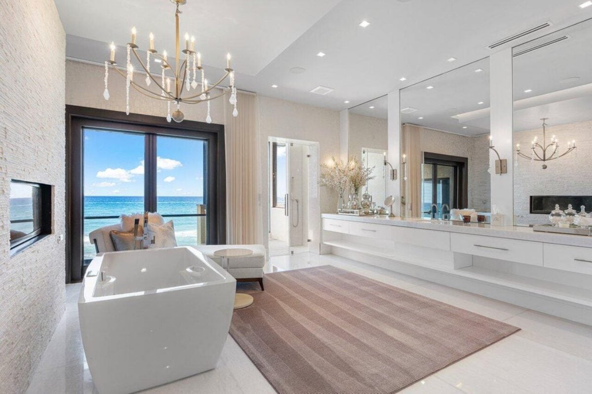 29,485 Sq. Ft. Mansion in Manalapan, FL ($150,000,000)