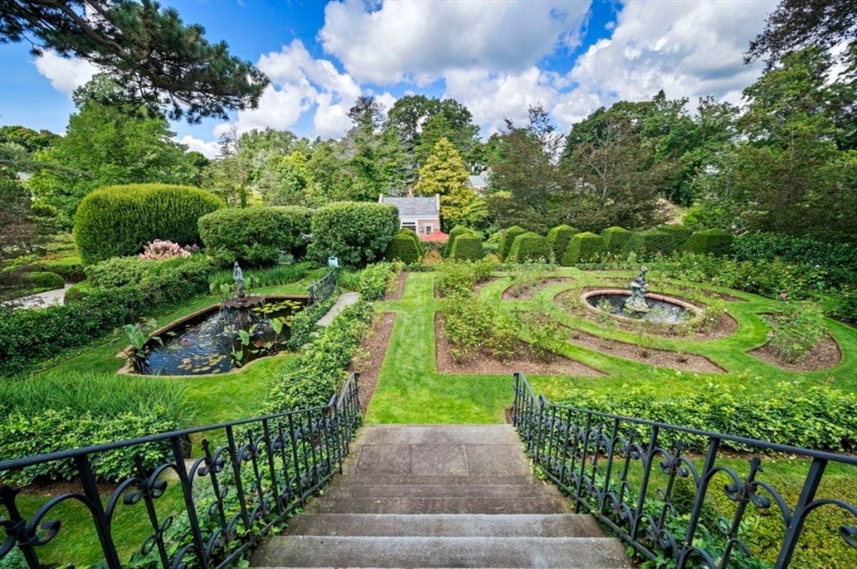 9,586 Sq. Ft. Mansion in Marblehead, MA ($18,000,000)