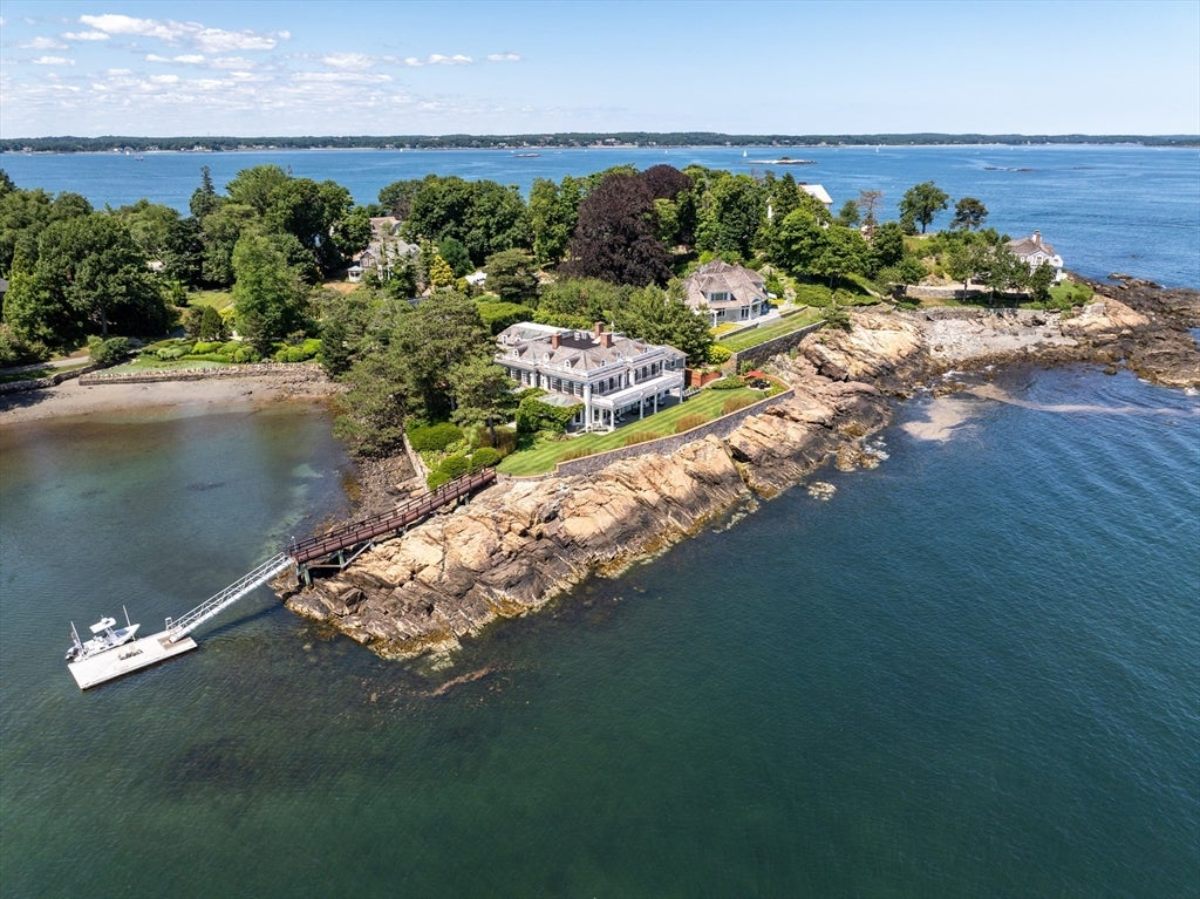 9,586 Sq. Ft. Mansion in Marblehead, MA ($18,000,000)