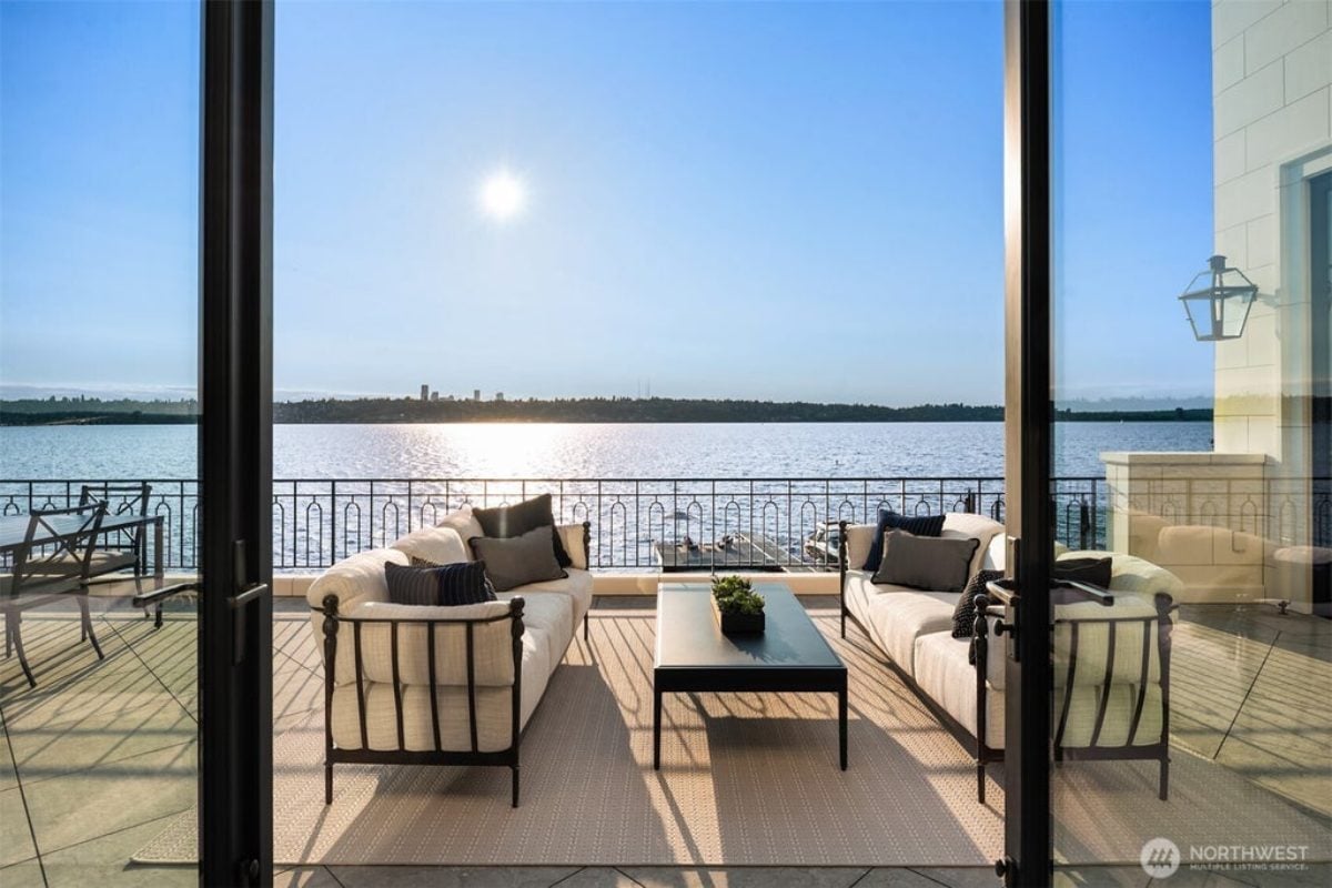 9,720 Sq. Ft. Mansion in Mercer Island, WA ($29,000,000)