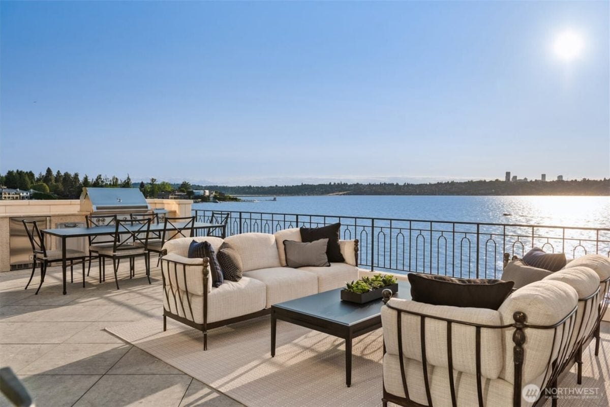 9,720 Sq. Ft. Mansion in Mercer Island, WA ($29,000,000)