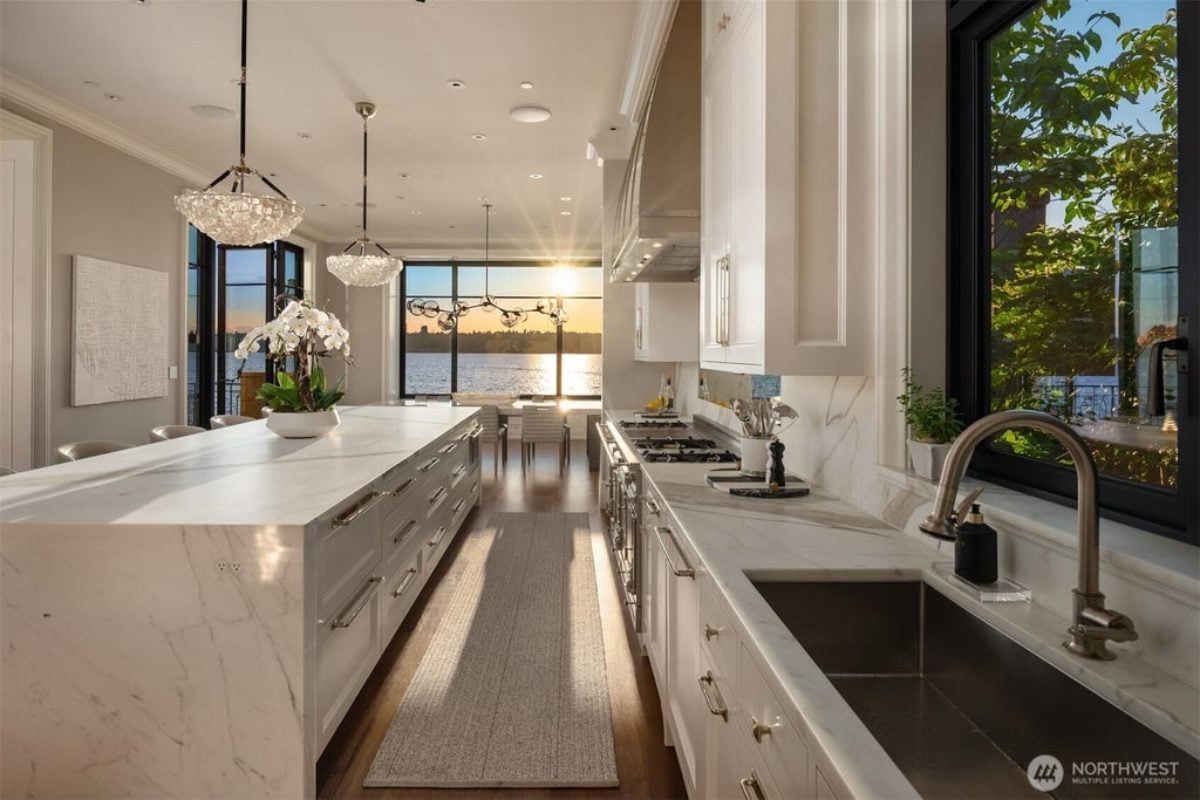 9,720 Sq. Ft. Mansion in Mercer Island, WA ($29,000,000)