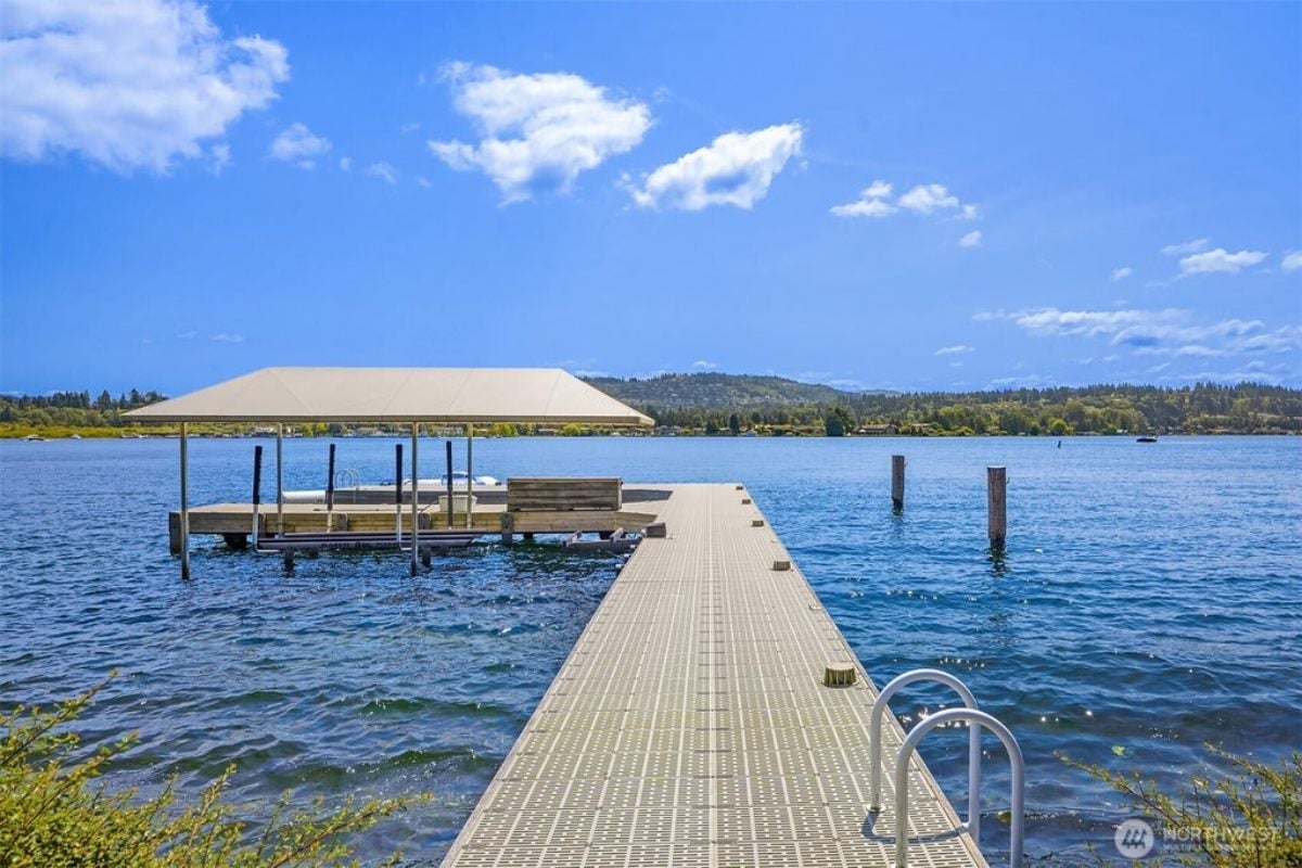 6,117 Sq. Ft. Mansion in Mercer Island, WA ($10,850,000)