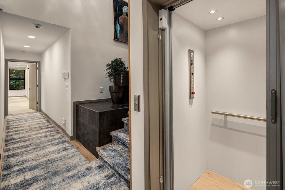 6,117 Sq. Ft. Mansion in Mercer Island, WA ($10,850,000)