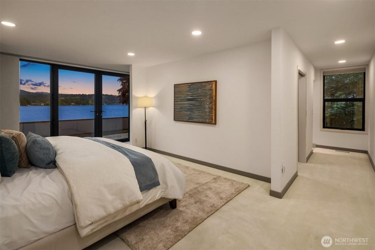 6,117 Sq. Ft. Mansion in Mercer Island, WA ($10,850,000)
