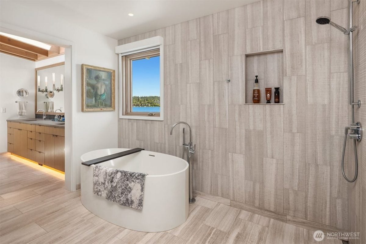 4,632 Sq. Ft. Mansion in Mercer Island, WA ($11,500,000)