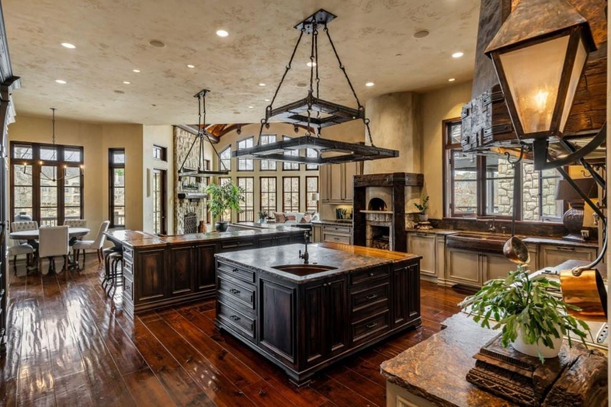 22,048 Sq. Ft. Mansion in Milton, GA ($9,950,000)