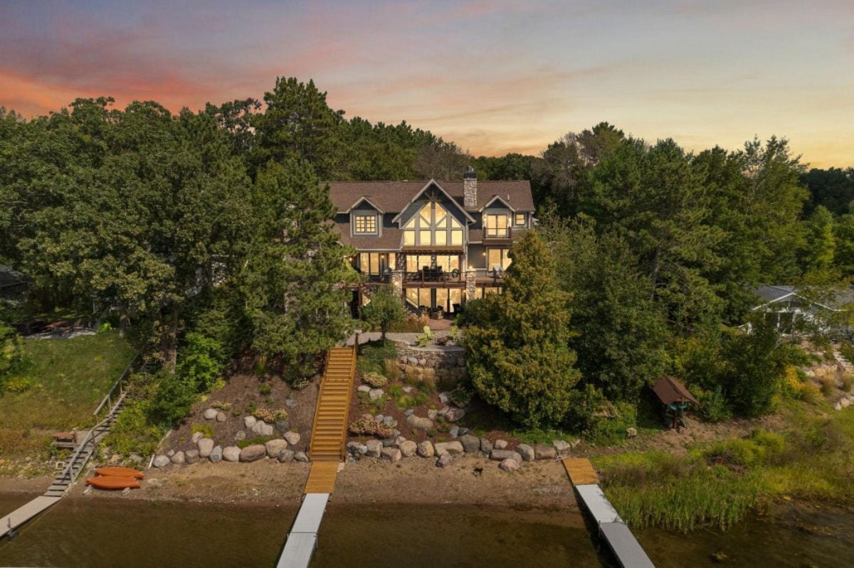 7,380 Sq. Ft. Mansion in New Richmond, WI ($2,699,900)