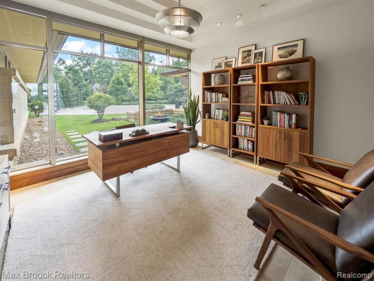 9,369 Sq. Ft. Mansion in Orchard Lake, MI ($9,999,900)