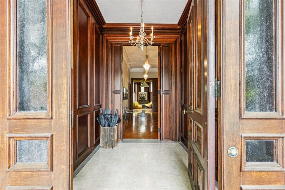 10,298 Sq. Ft. Mansion in Providence, RI ($5,995,000)