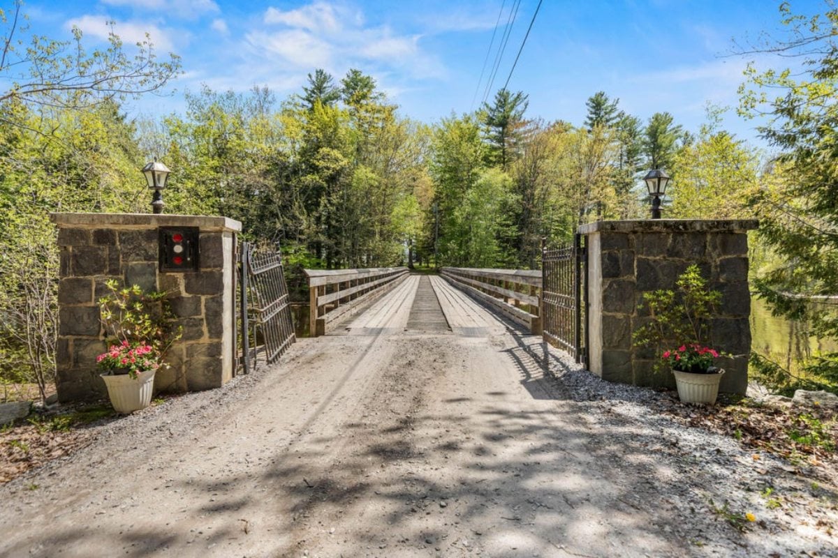 5,474 Sq. Ft. Mansion in Raymond, ME ($5,595,000)