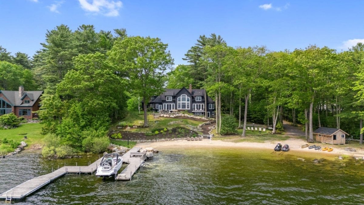 5,474 Sq. Ft. Mansion in Raymond, ME ($5,595,000)