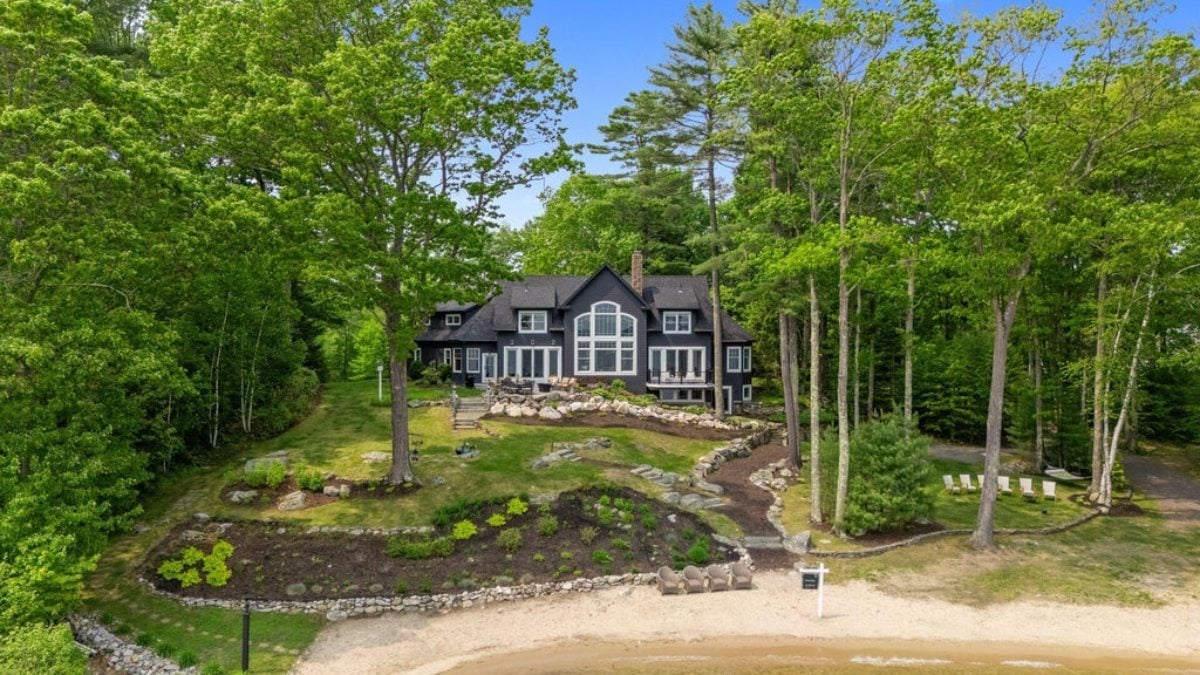 5,474 Sq. Ft. Mansion in Raymond, ME ($5,595,000)
