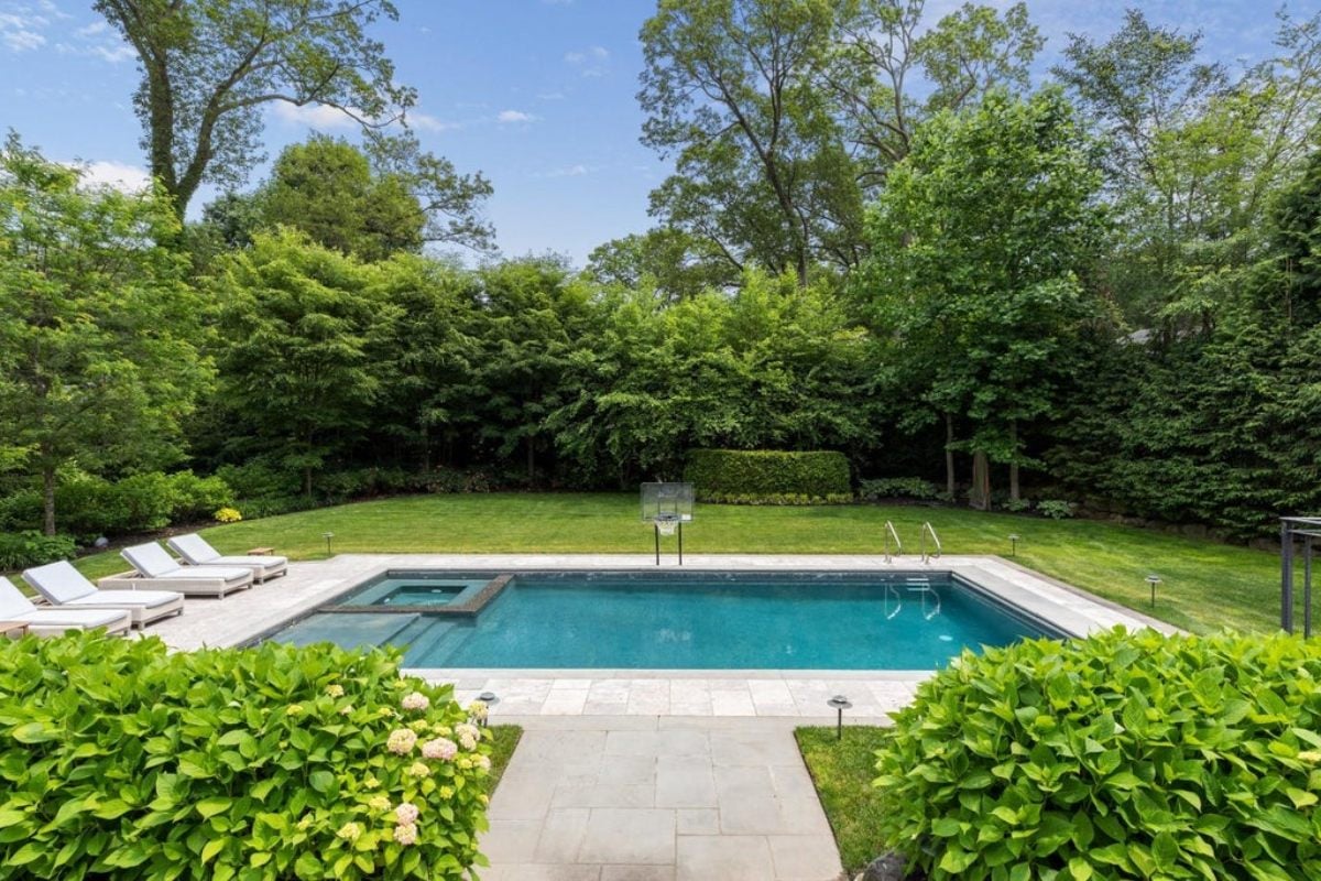5,892 Sq. Ft. Mansion in Roslyn Estates, NY ($7,350,000)