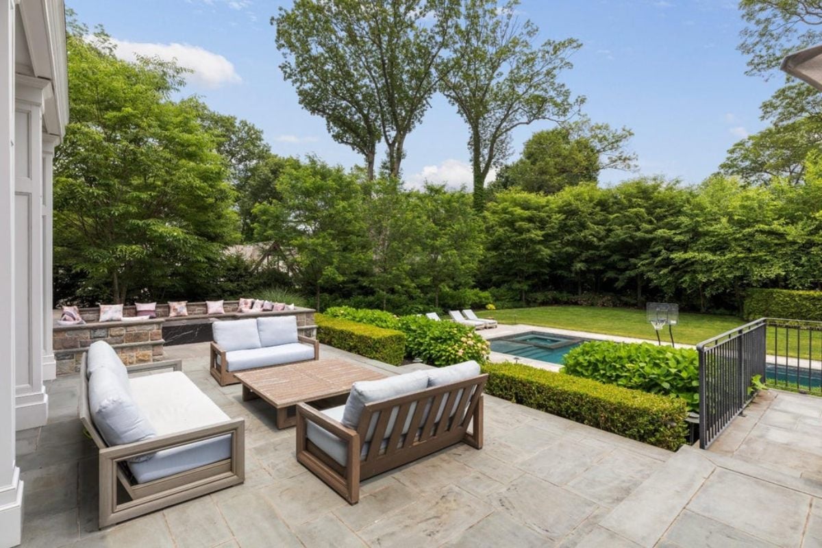 5,892 Sq. Ft. Mansion in Roslyn Estates, NY ($7,350,000)
