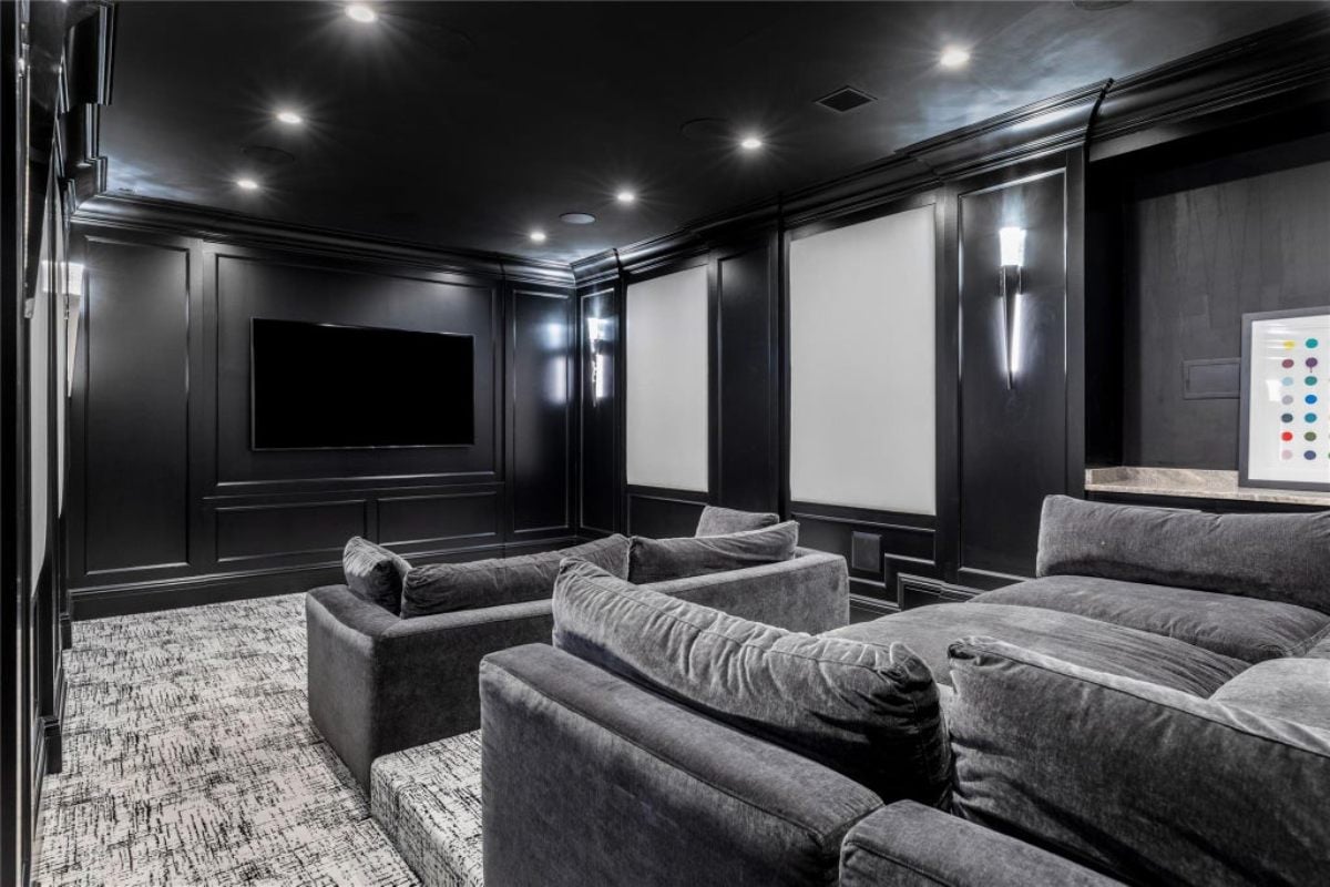 5,892 Sq. Ft. Mansion in Roslyn Estates, NY ($7,350,000)