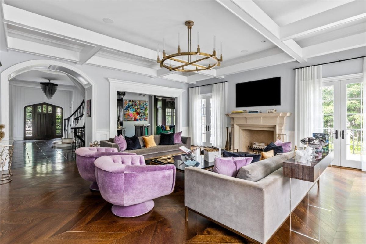 5,892 Sq. Ft. Mansion in Roslyn Estates, NY ($7,350,000)
