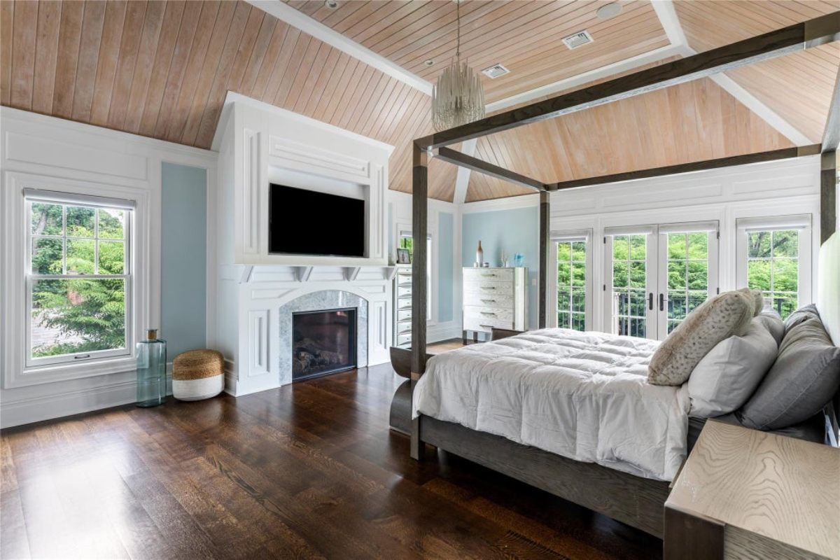 5,892 Sq. Ft. Mansion in Roslyn Estates, NY ($7,350,000)