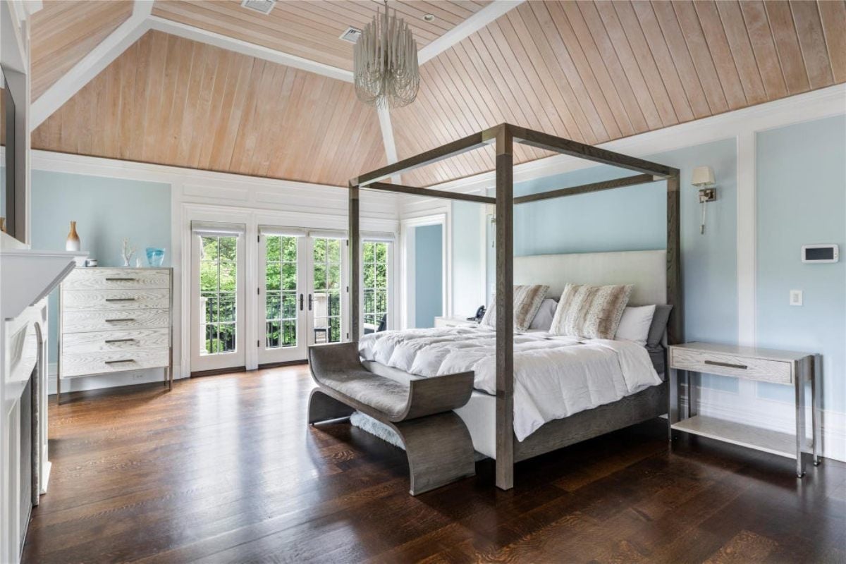 5,892 Sq. Ft. Mansion in Roslyn Estates, NY ($7,350,000)