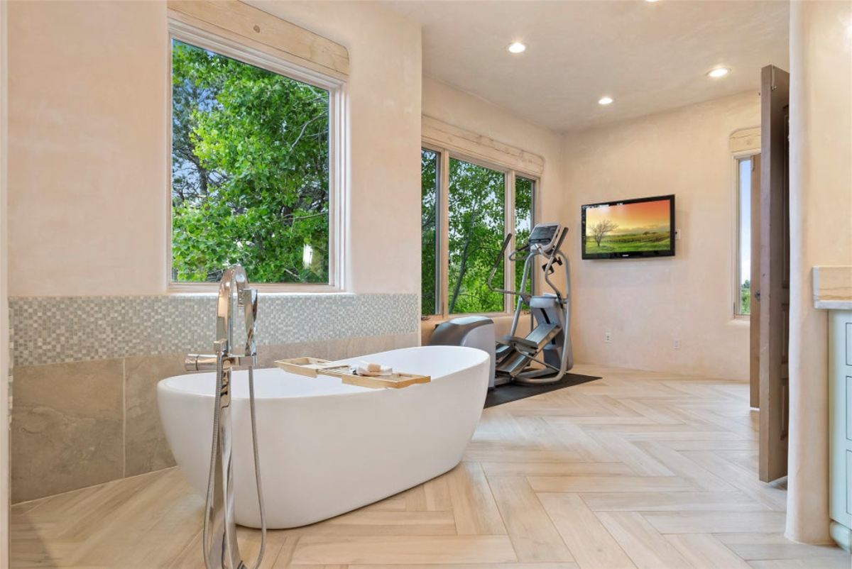 6,700 Sq. Ft. Mansion in Santa Fe, NM ($3,995,000)