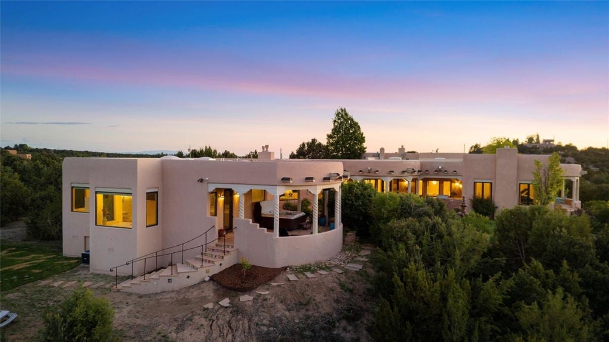 6,700 Sq. Ft. Mansion in Santa Fe, NM ($3,995,000)