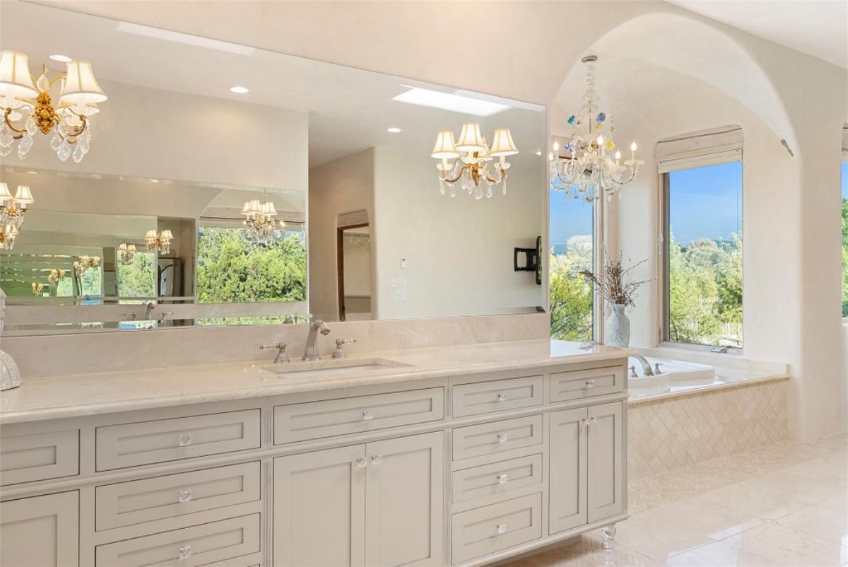 6,700 Sq. Ft. Mansion in Santa Fe, NM ($3,995,000)