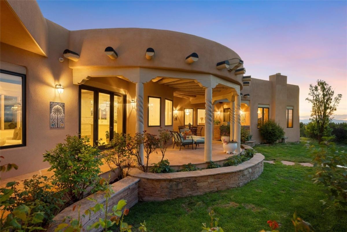 6,700 Sq. Ft. Mansion in Santa Fe, NM ($3,995,000)