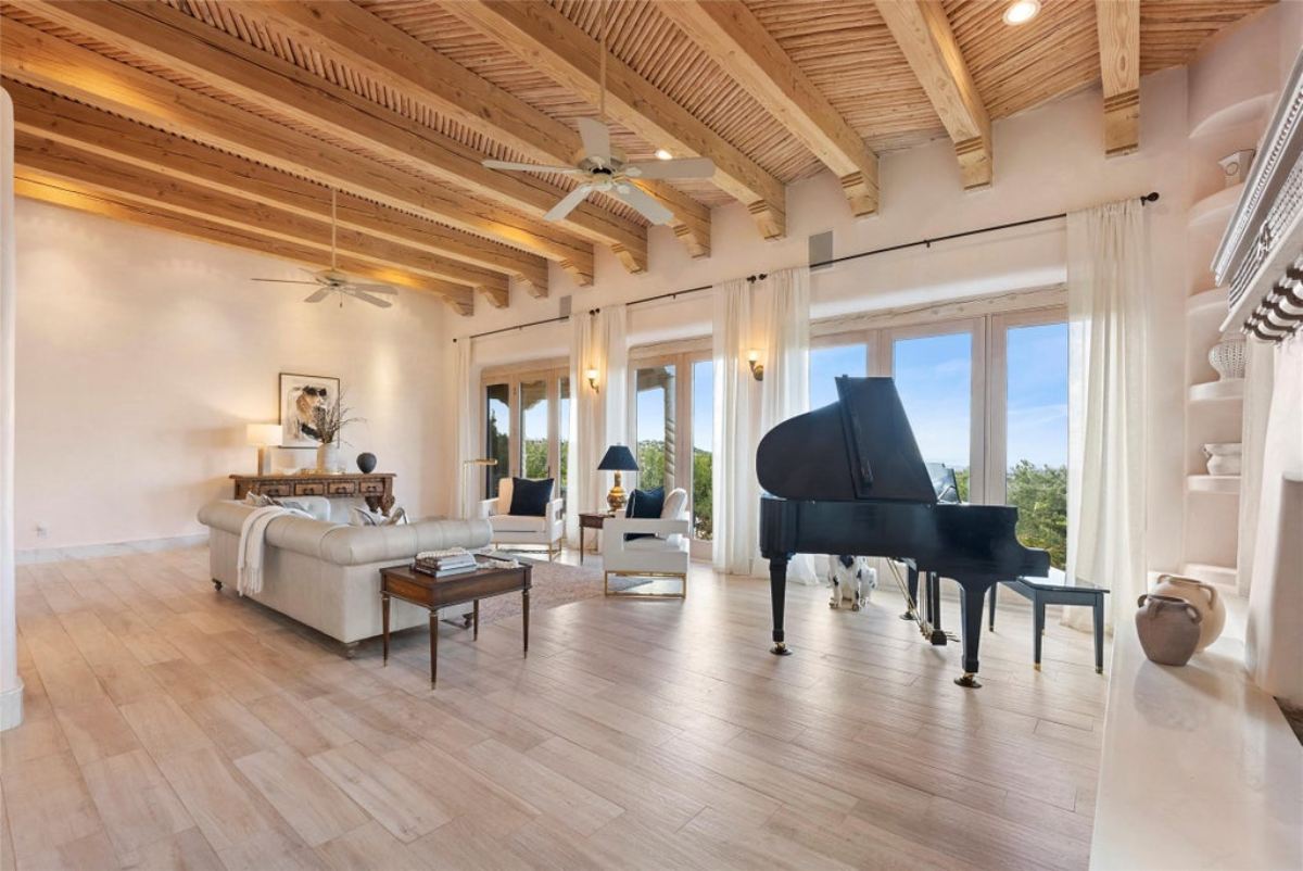 6,700 Sq. Ft. Mansion in Santa Fe, NM ($3,995,000)