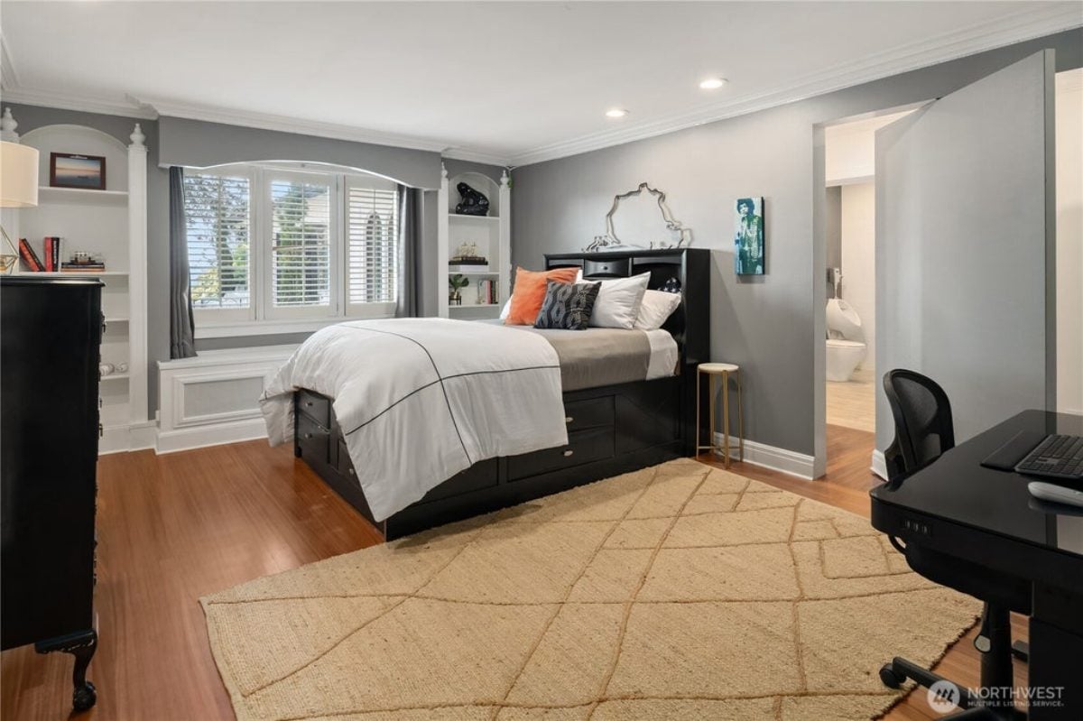 11,679 Sq. Ft. Mansion in Seattle, WA ($9,998,000)