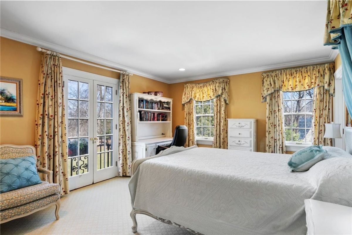 12,724 Sq. Ft. Mansion in Sewickley Heights, PA ($5,390,000)